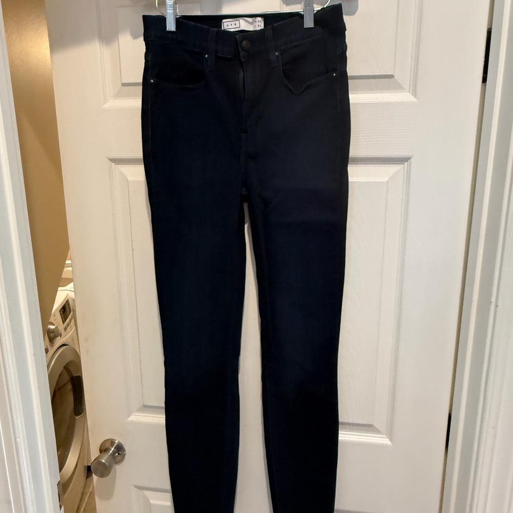 AYR Women's Skinny Jeans in Black